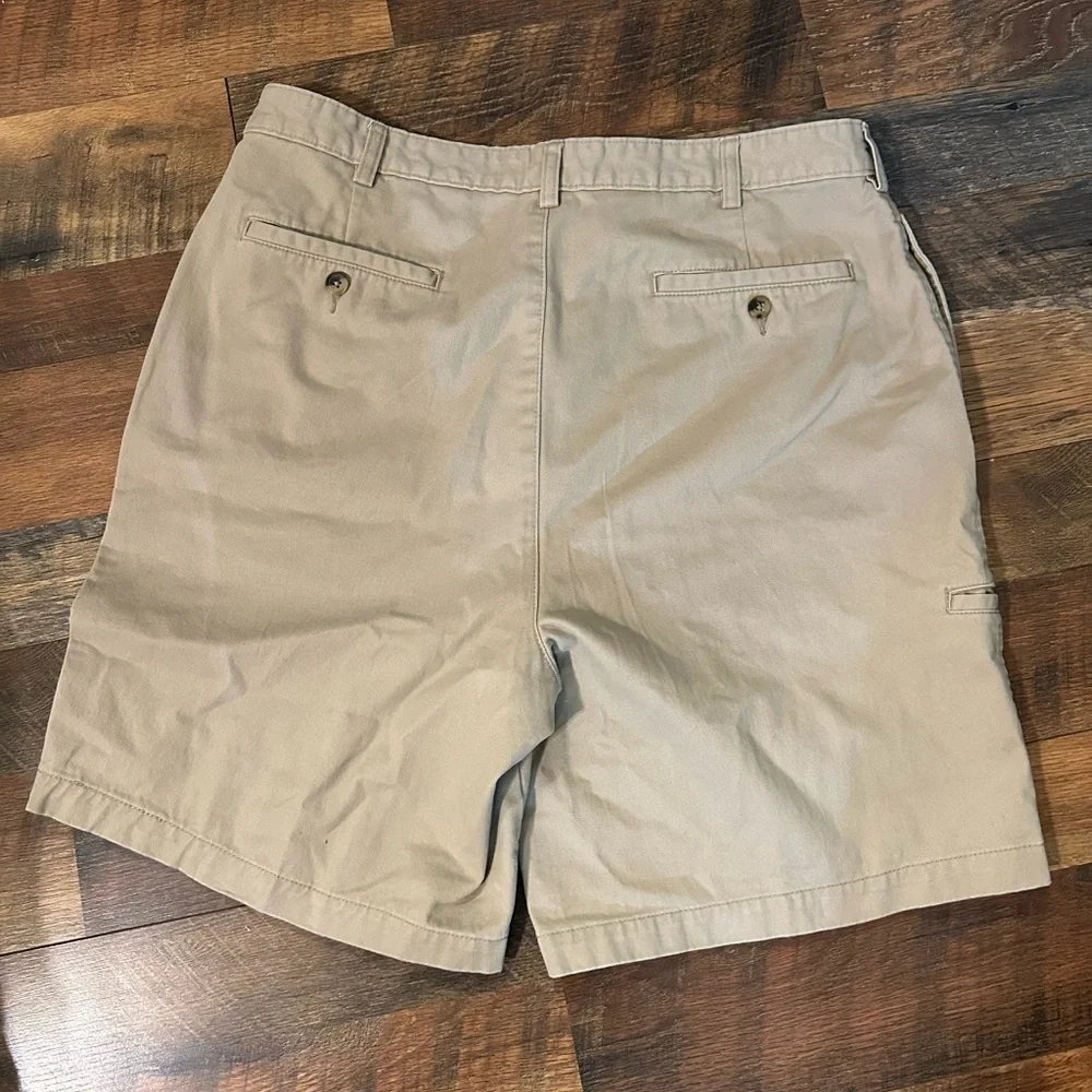 Stylish Khaki Saddlebred Shorts - Size 36